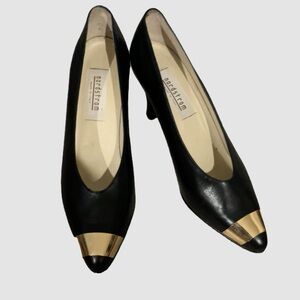 NWOB black and Gold heels by Nordstrom made in Italy